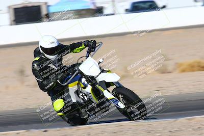 media/Jan-08-2022-SoCal Trackdays (Sat) [[1ec2777125]]/Turn 15 Inside (950am)/